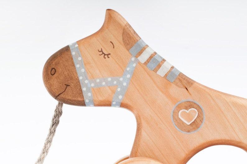 Pull toy blue horse - montessori leksaker