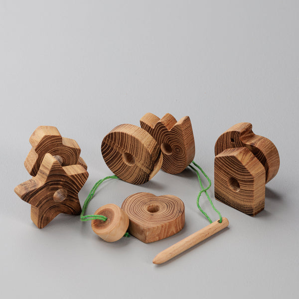 Wooden lacing shape toy - montessori leksaker